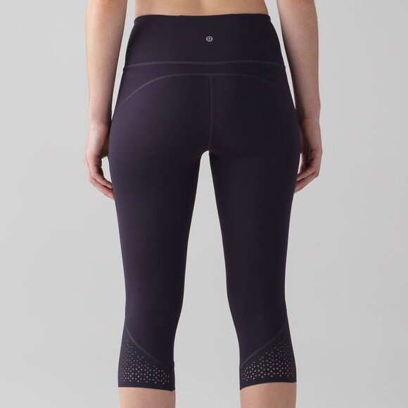 🍇 Lululemon Anew Crop (21") - Black Grape - Size 6 - Excellent Condition 💜 - Picture 7 of 16